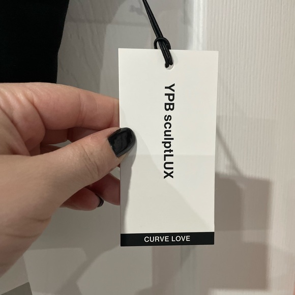 Sports bra with scrunchie - Picture 5 of 7